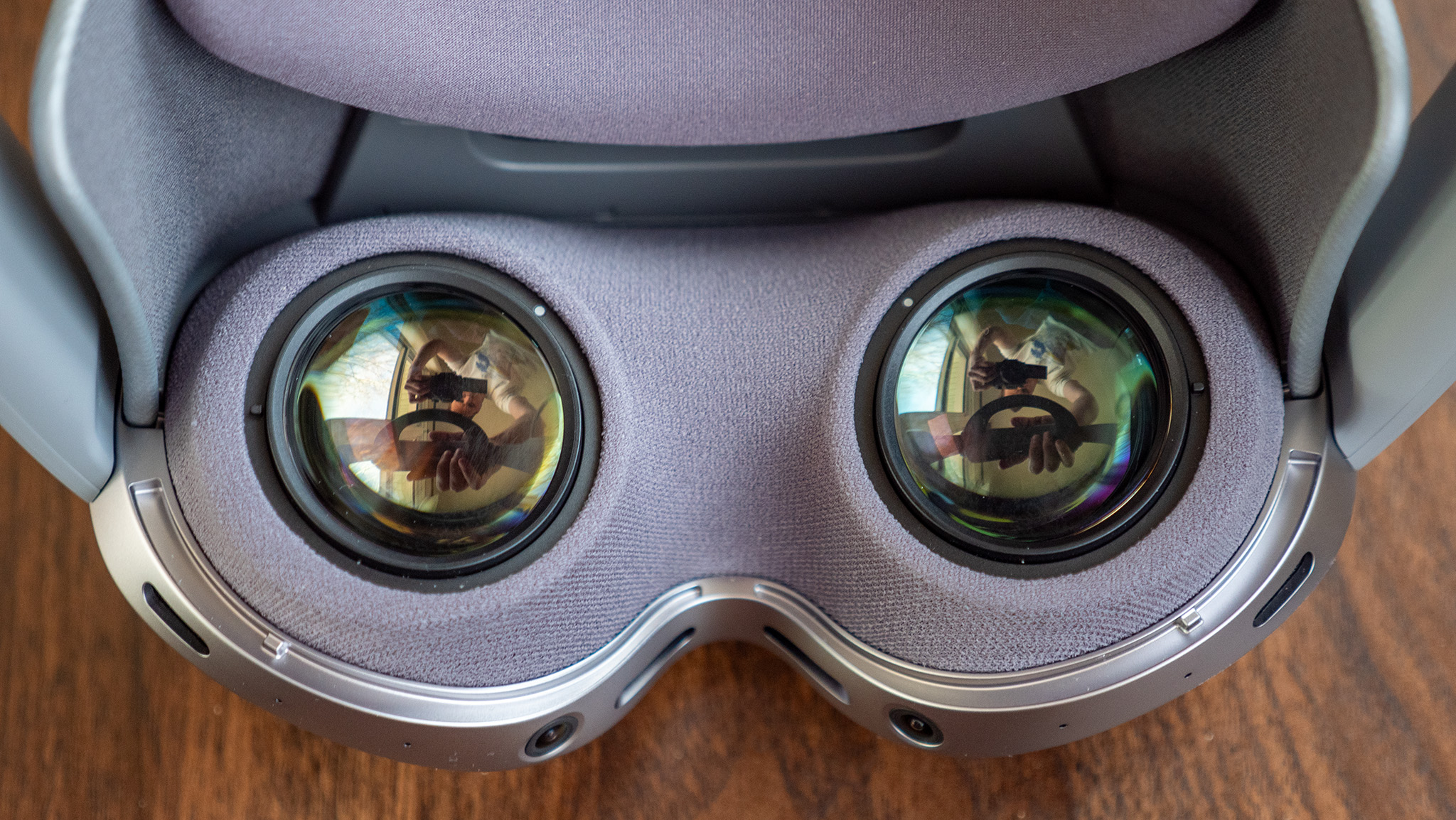 A close-up look at both lenses on the inside of the Samsung Galaxy XR