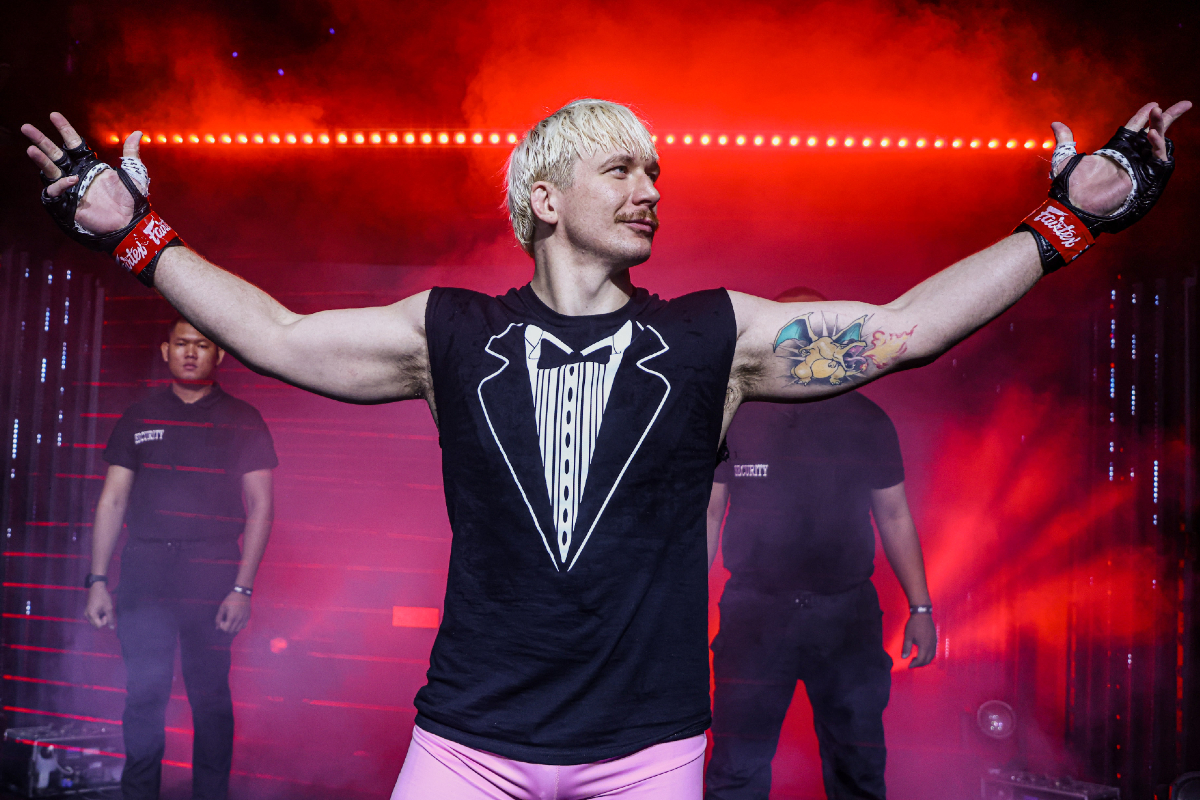 Canadian MMA heavyweight Ben Tynan makes his entrance