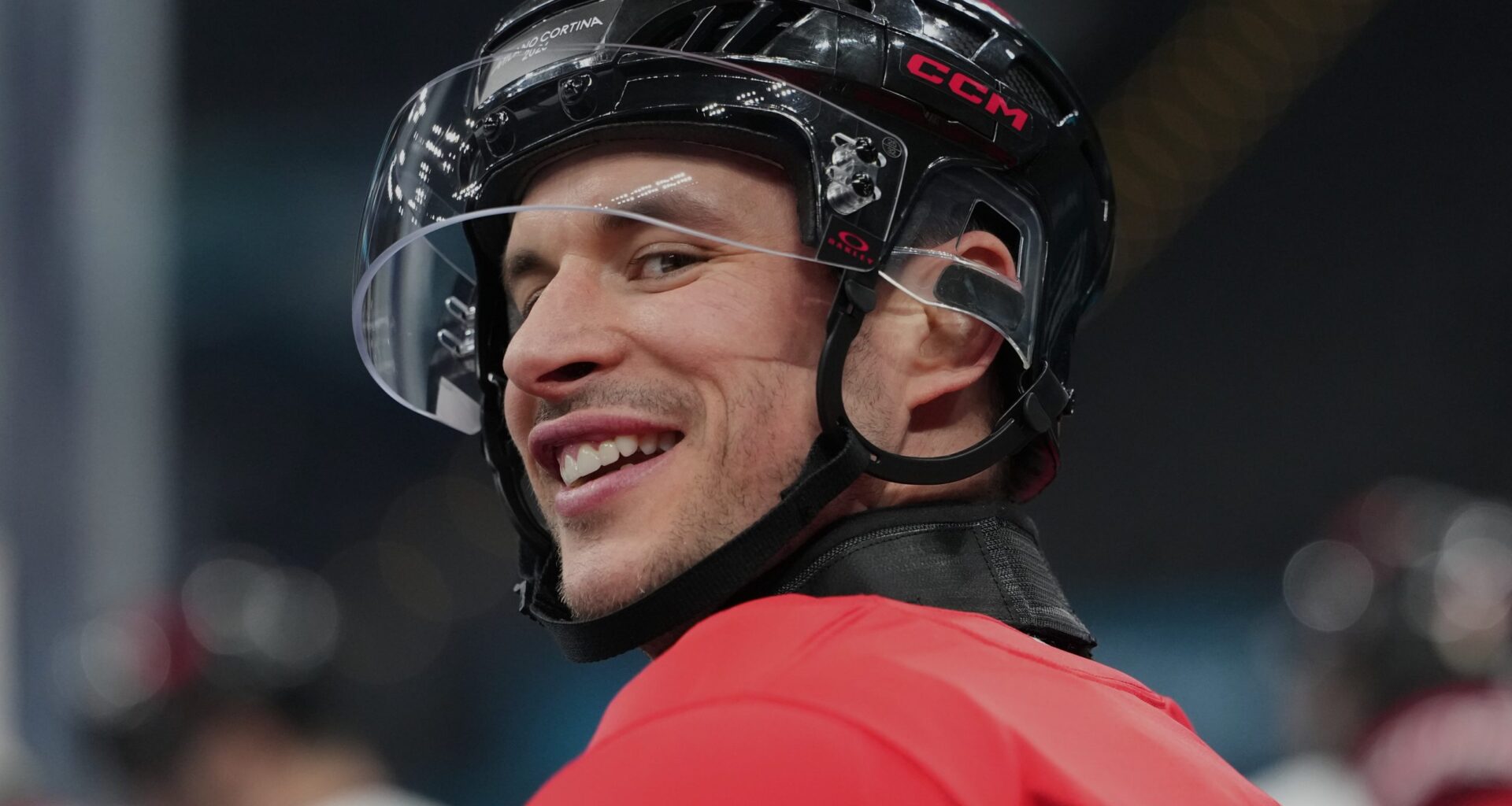 Canada's men's hockey team begins quest for gold