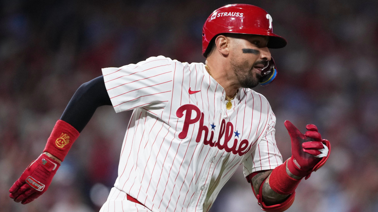 Report: Padres ink outfielder Nick Castellanos, pitcher Griffin Canning