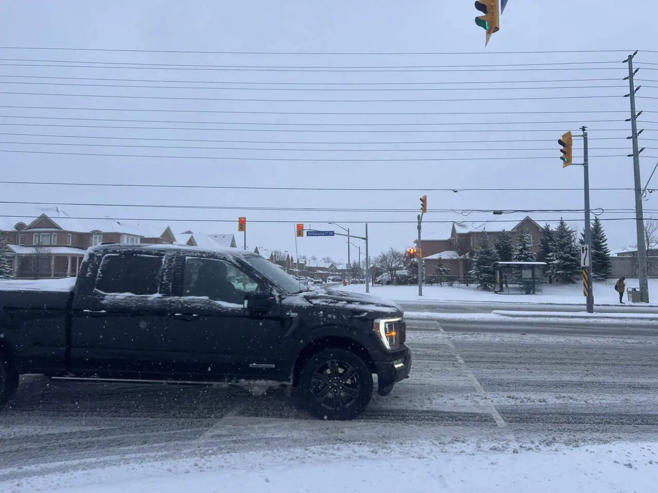 winter storm hits mississauga.