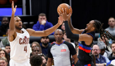 Blaring horn after power surge delays Pistons-Cavaliers in third quarter