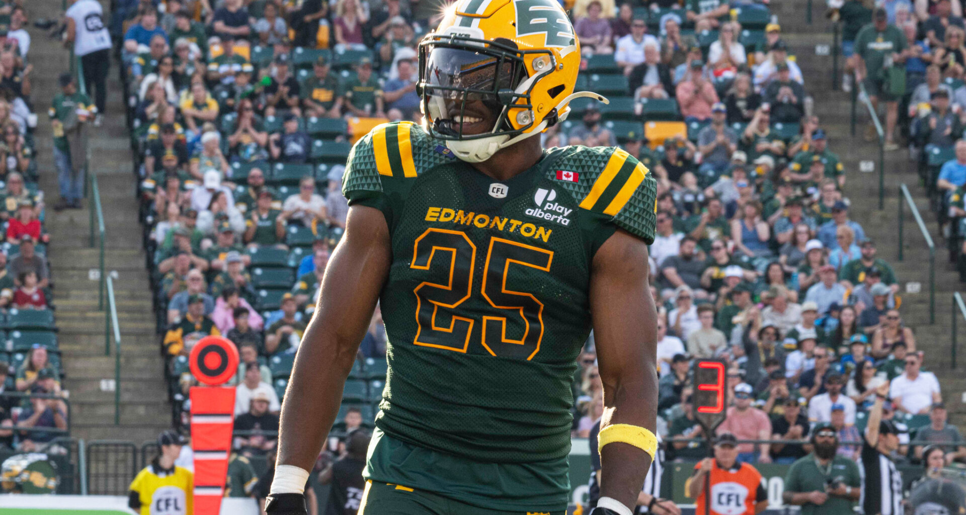 Elks extend defensive backs Chelen Garnes, Kobe Williams