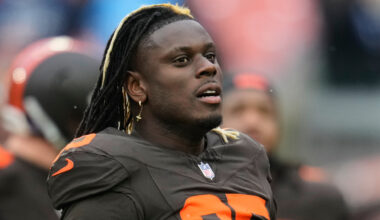 David Njoku says it's time to find new home after nine seasons with Browns