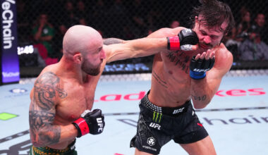 Diego Lopes punched by Alexander Volkanovski at UFC 325