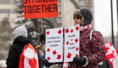 Albertans react to looming referendum during weekend rally, call-in radio show