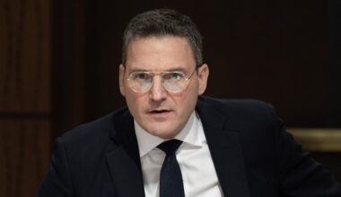 Ottawa advised to choose champions and spend big to build AI industry