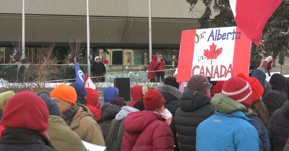 Hundreds rally to keep Alberta Canadian
