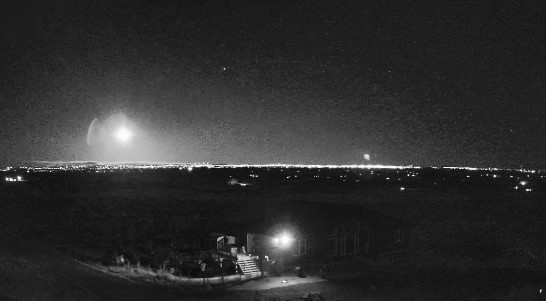 Albertans, observers spot fireball shooting through morning sky