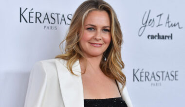 Alicia Silverstone Gets Gen X's Attention With 'No Shoes-No Pants' Content