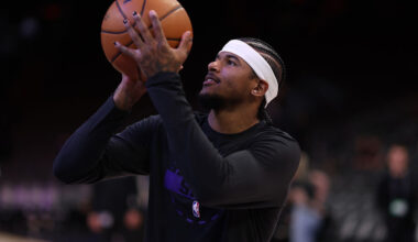 PHOENIX, ARIZONA - JANUARY 27: Jalen Green #4 of the Phoenix Suns shoots the ball before the game a...