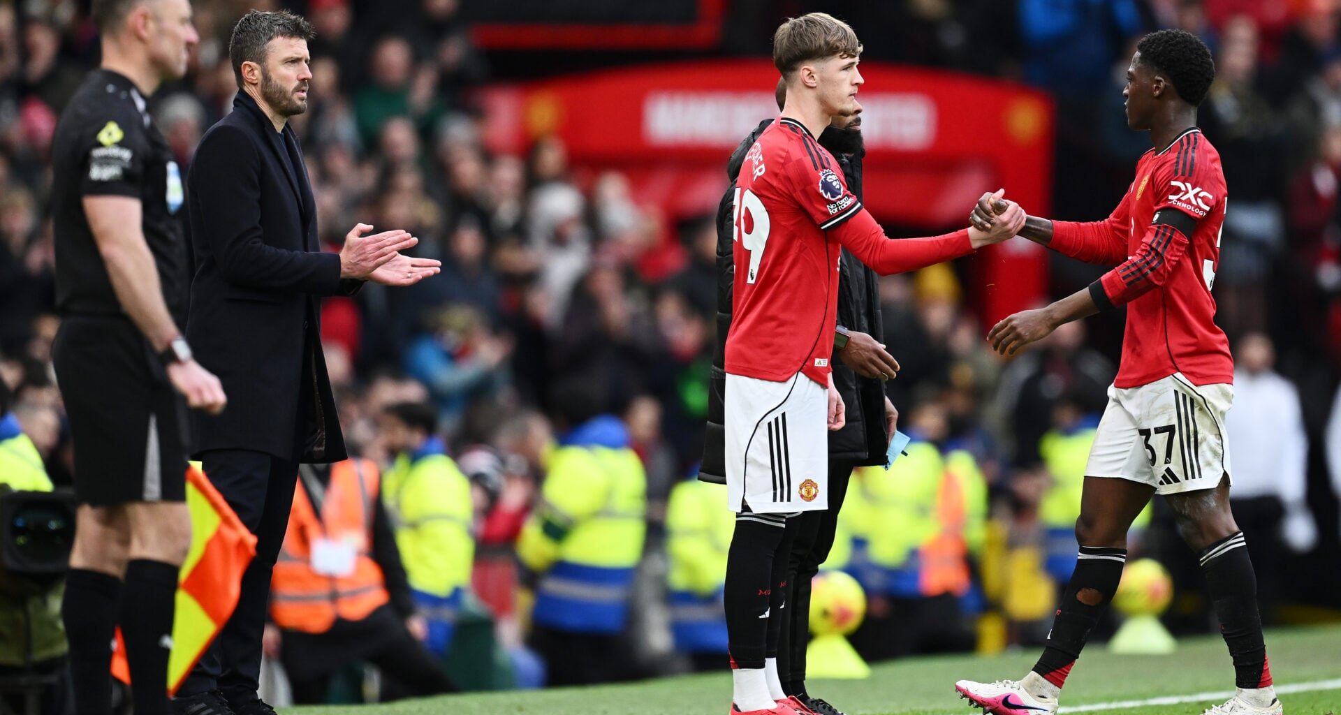 Kobbie Mainoo and Bryan Mbeumo both snubbed as 'creative' star is only Man Utd player in BBC's Team of the Week