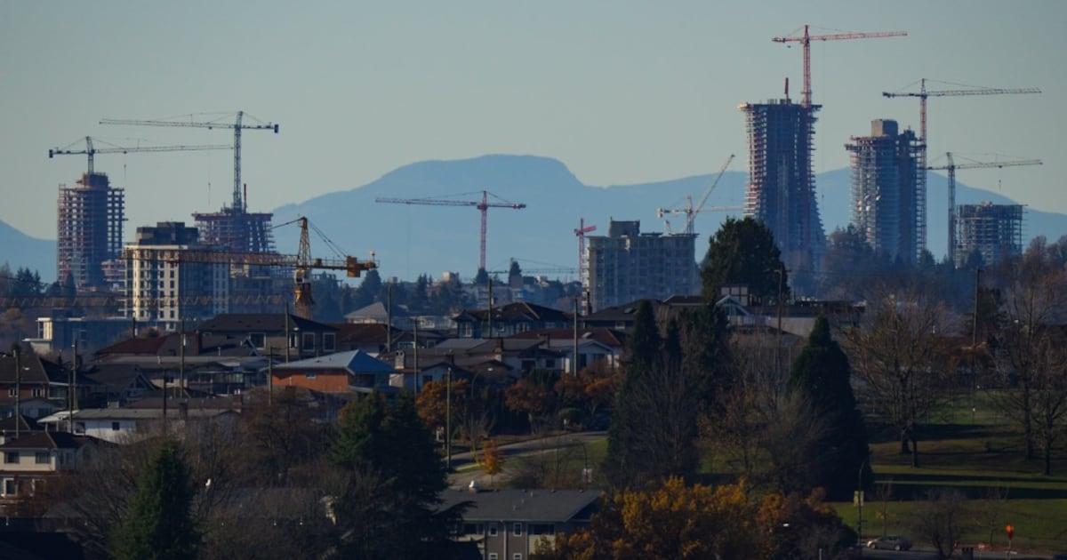 Canadian home sales drop as prices hit lowest level since 2021