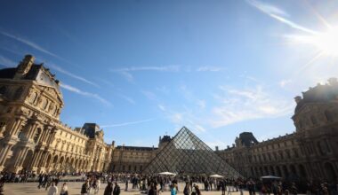 Louvre gets a new boss to help turn around the museum after brazen October heist
