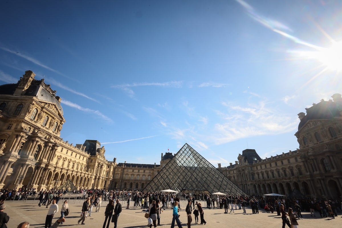 Louvre gets a new boss to help turn around the museum after brazen October heist