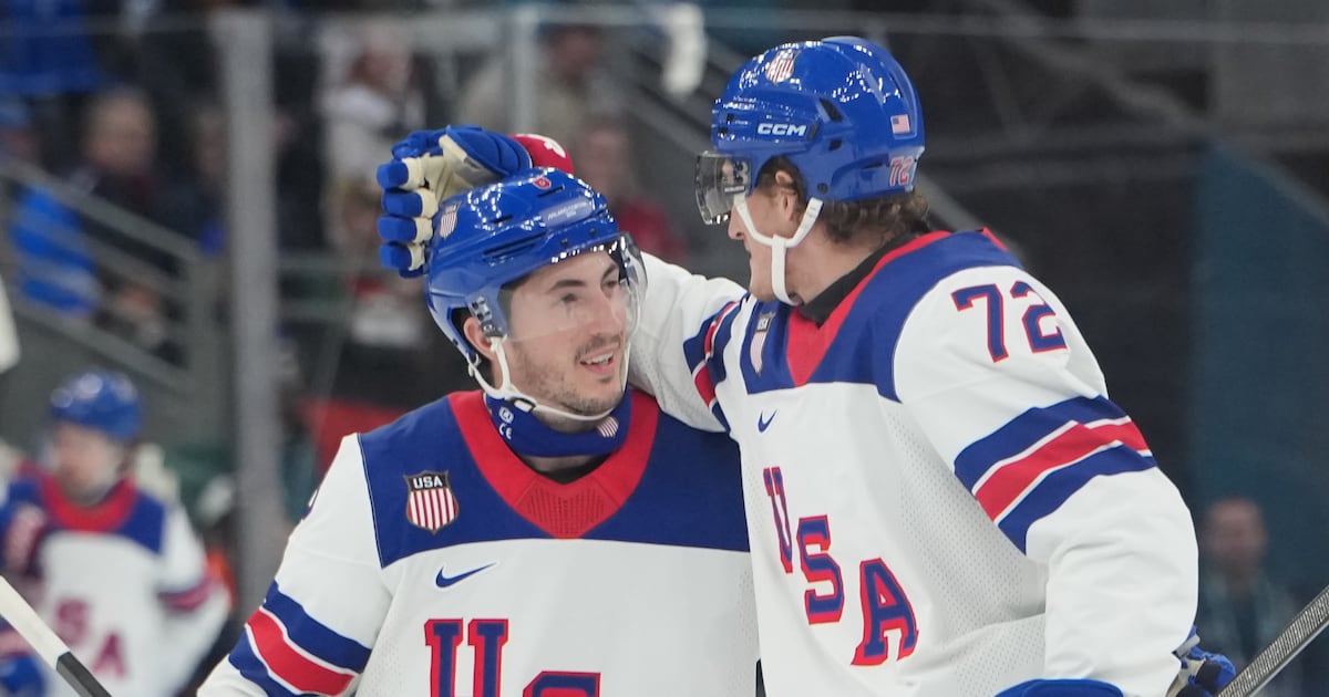 American forward Thompson leaves semifinal blowout against Slovakia for precautionary reasons