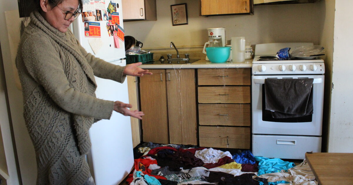 Iqaluit woman says housing authority took nearly 3 days to fix flooding in her home