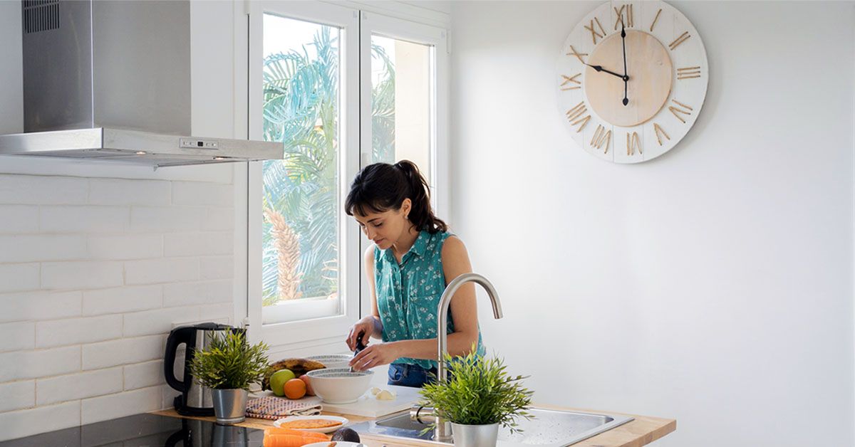 Intermittent Fasting Aids Symptoms, Supports Fat Loss