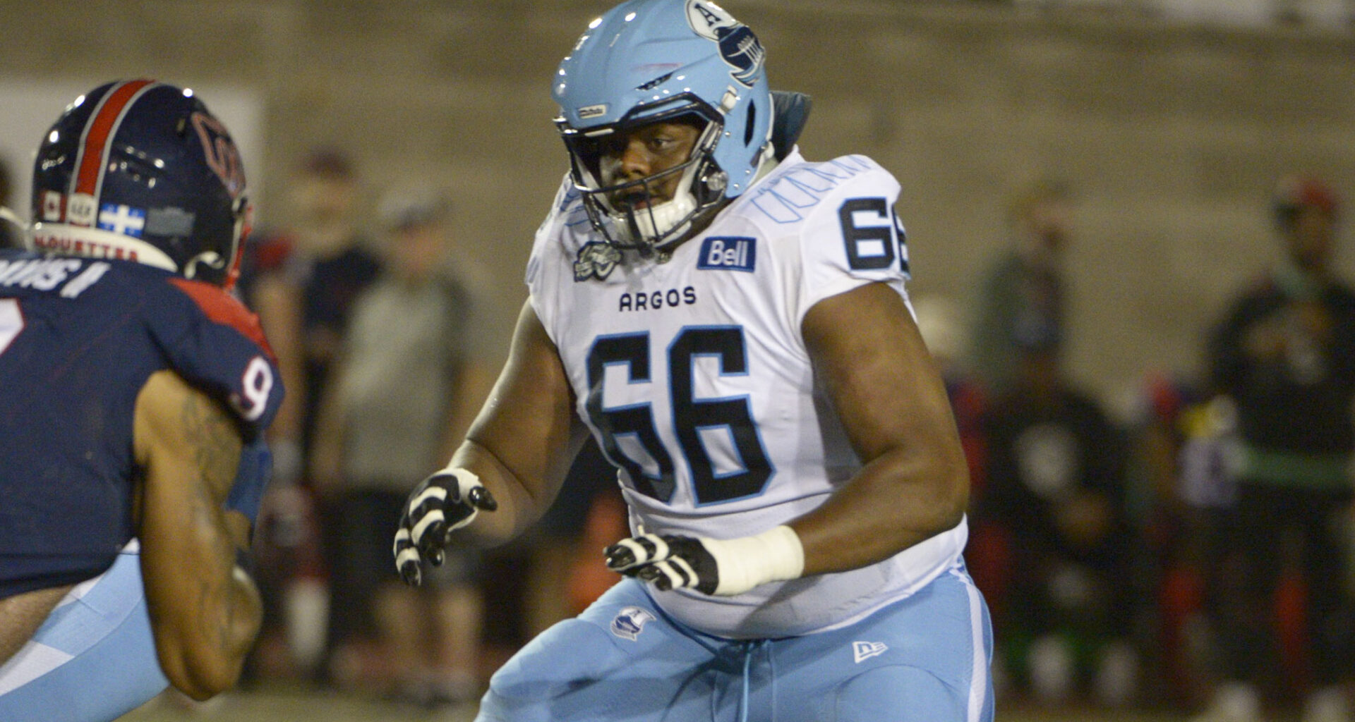 Lions sign offensive lineman Isiah Cage