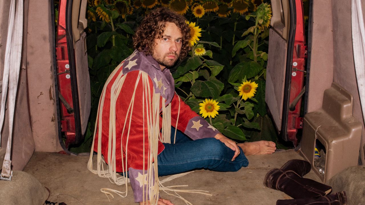 Kevin Morby Announces Album and Tour, Shares Video for New Song “Javelin”