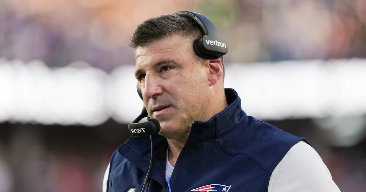 Vrabel calls for increased staffing at NFL replay center to help cut down on mistakes