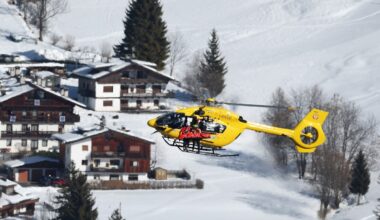 Winter Olympics Day 2: Lindsey Vonn crashes in women’s downhill final, airlifted by helicopter
