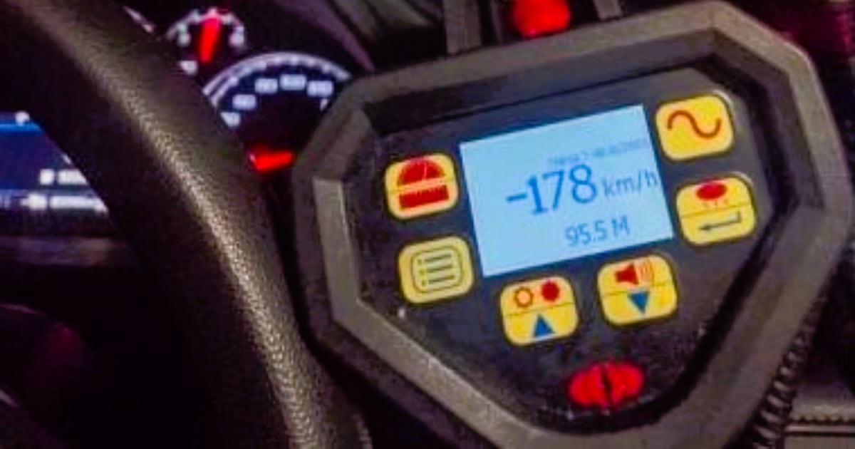 Airdrie RCMP stop driver travelling 178 km/h north of Airdrie with unbuckled kids in back - CTV News