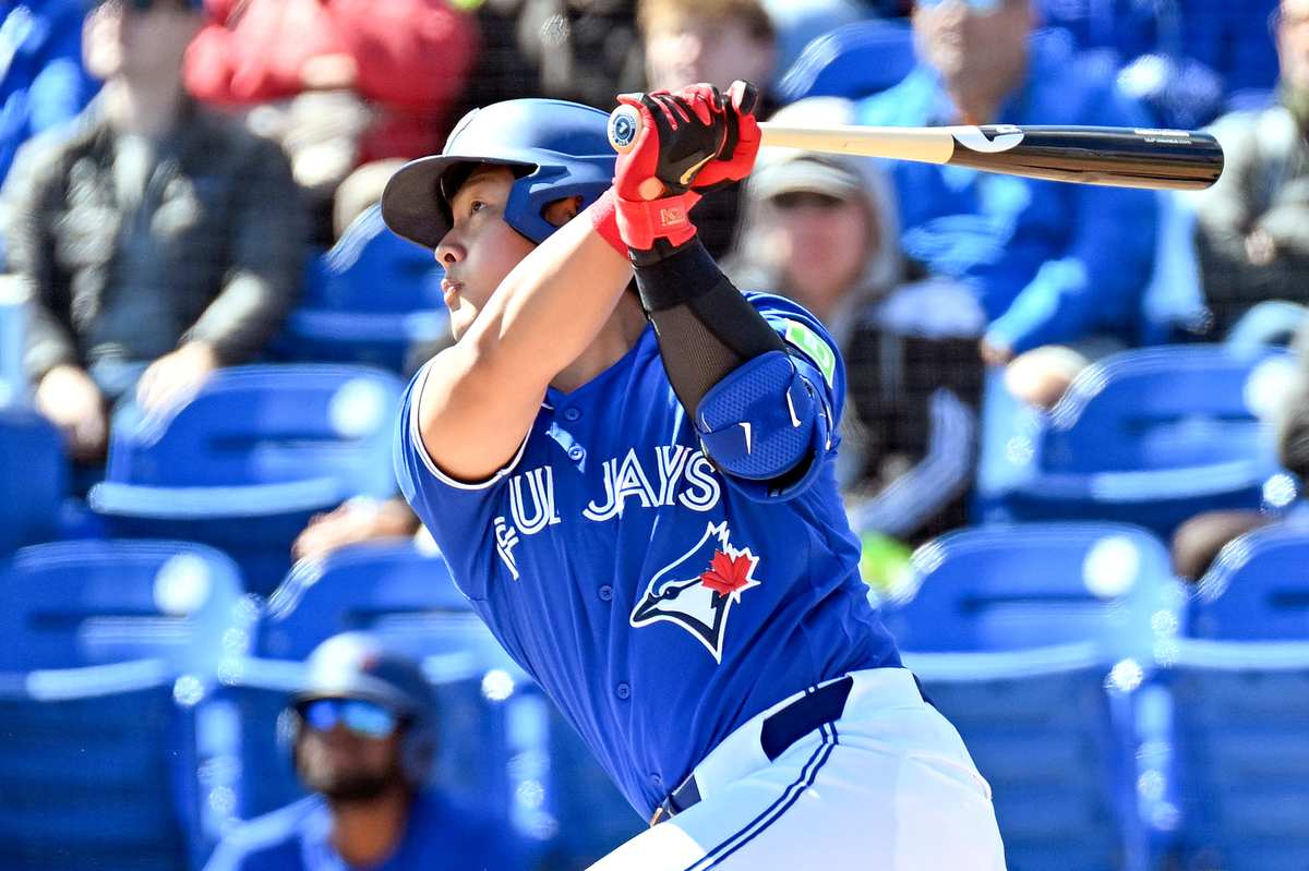 Toronto Blue Jays’ Kazuma Okamoto Blasts 1st HR of Spring
