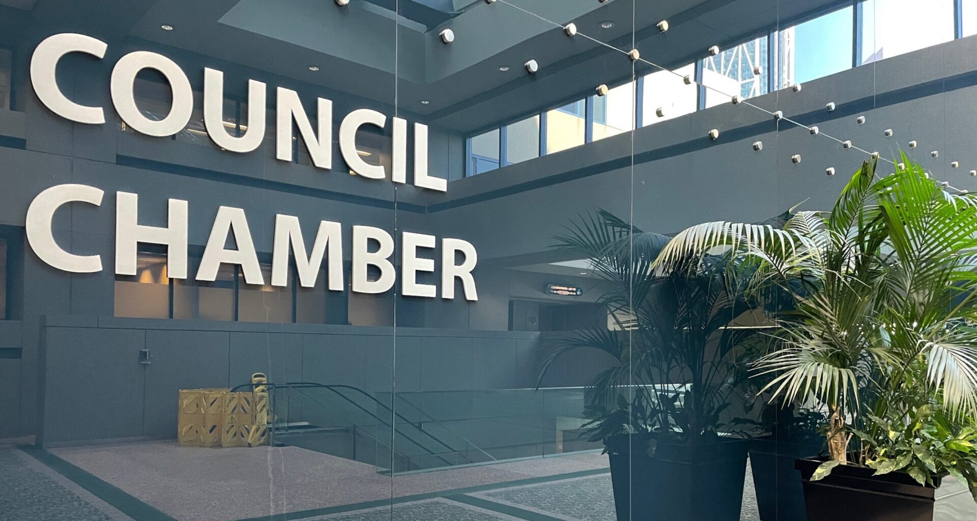 Calgary council moves ahead with bylaw targeting shoplifting