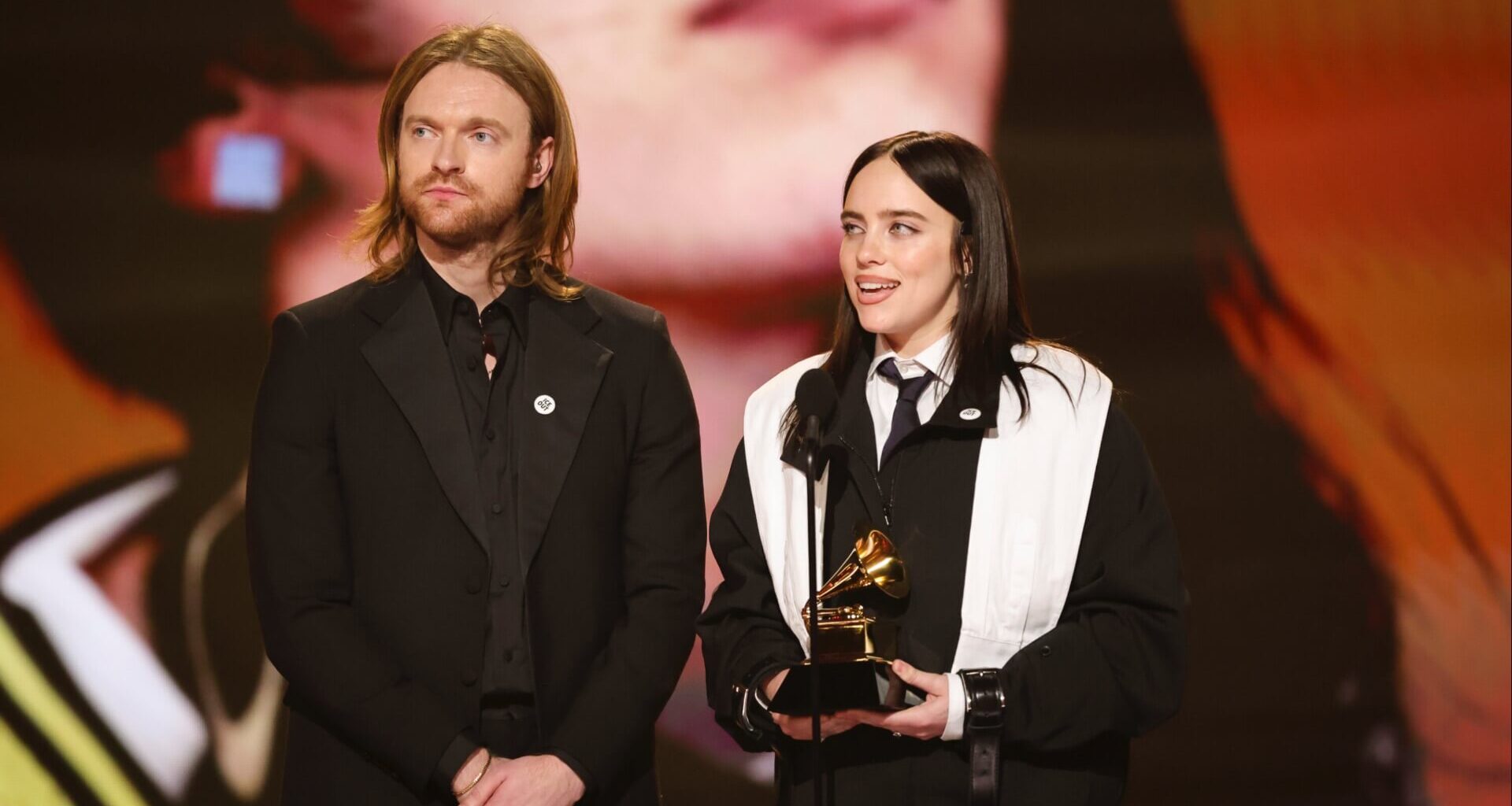 Mark Ruffalo criticizes Kevin O'Leary's criticism of Billie Eilish