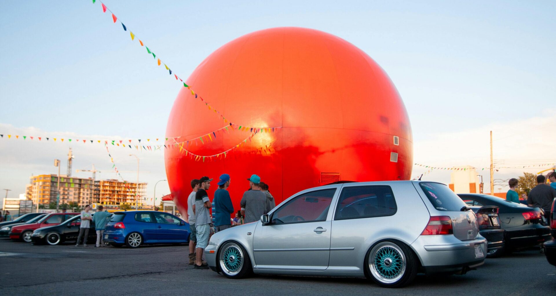 Gibeau’s Orange Julep and the Rise and Fall of Montreal Car Culture