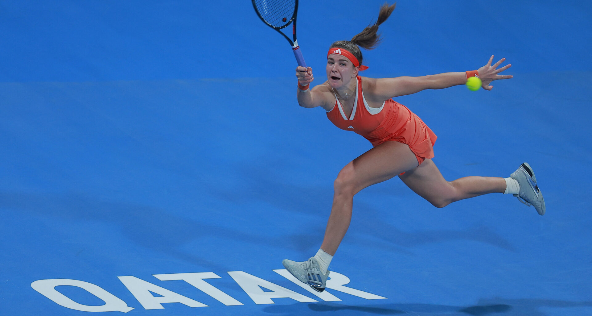 Muchova tops Sakkari in three, advances to Doha final vs. Mboko