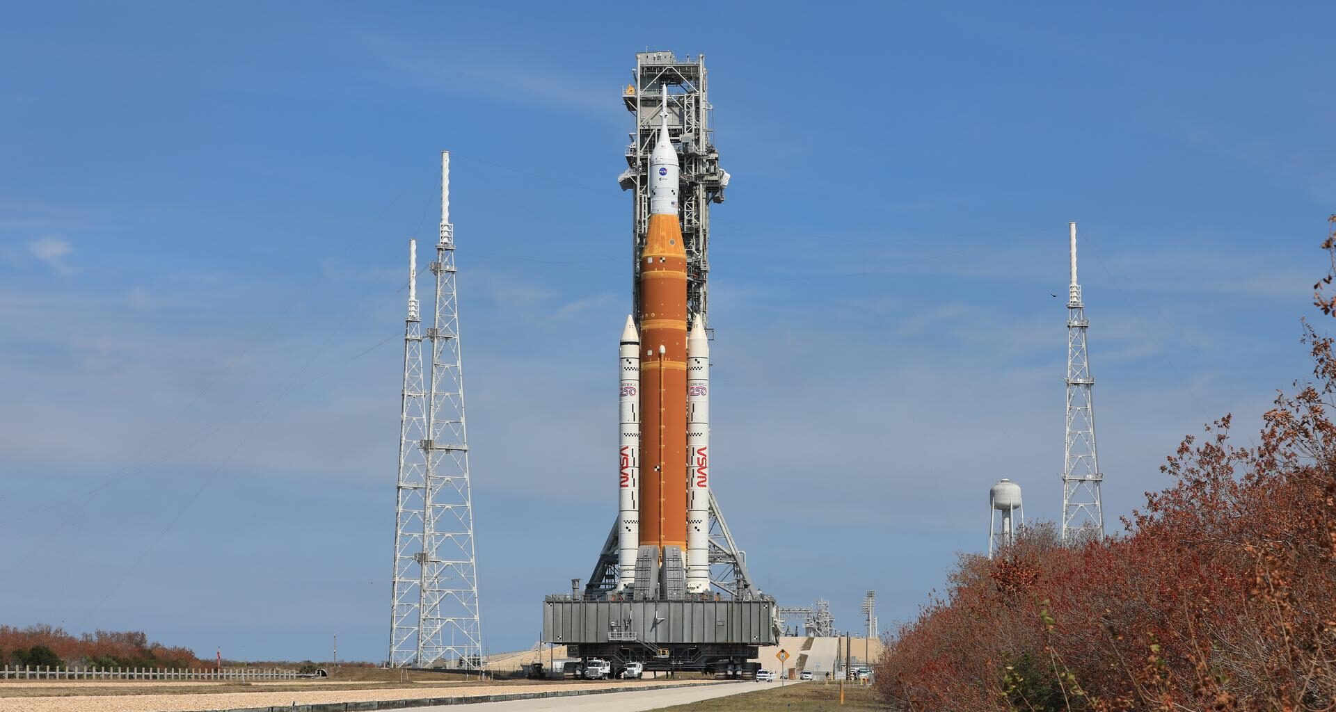 NASA rolls back SLS and Artemis II