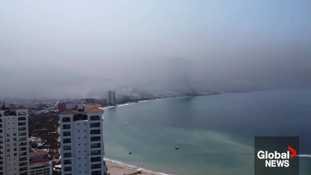 Click to play video: 'Canadians rethink travel to winter destinations'