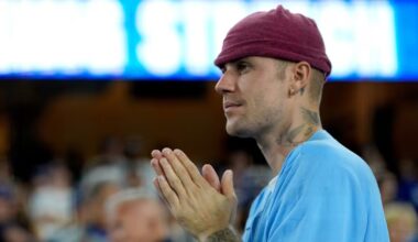 Justin Bieber returns to the stage for Grammy Awards performance - CTV News