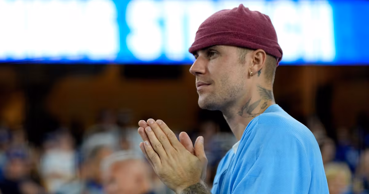 Justin Bieber returns to the stage for Grammy Awards performance - CTV News