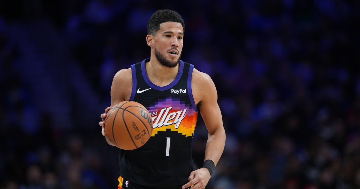 Phoenix Suns' Devin Booker out at least a week with right hip strain