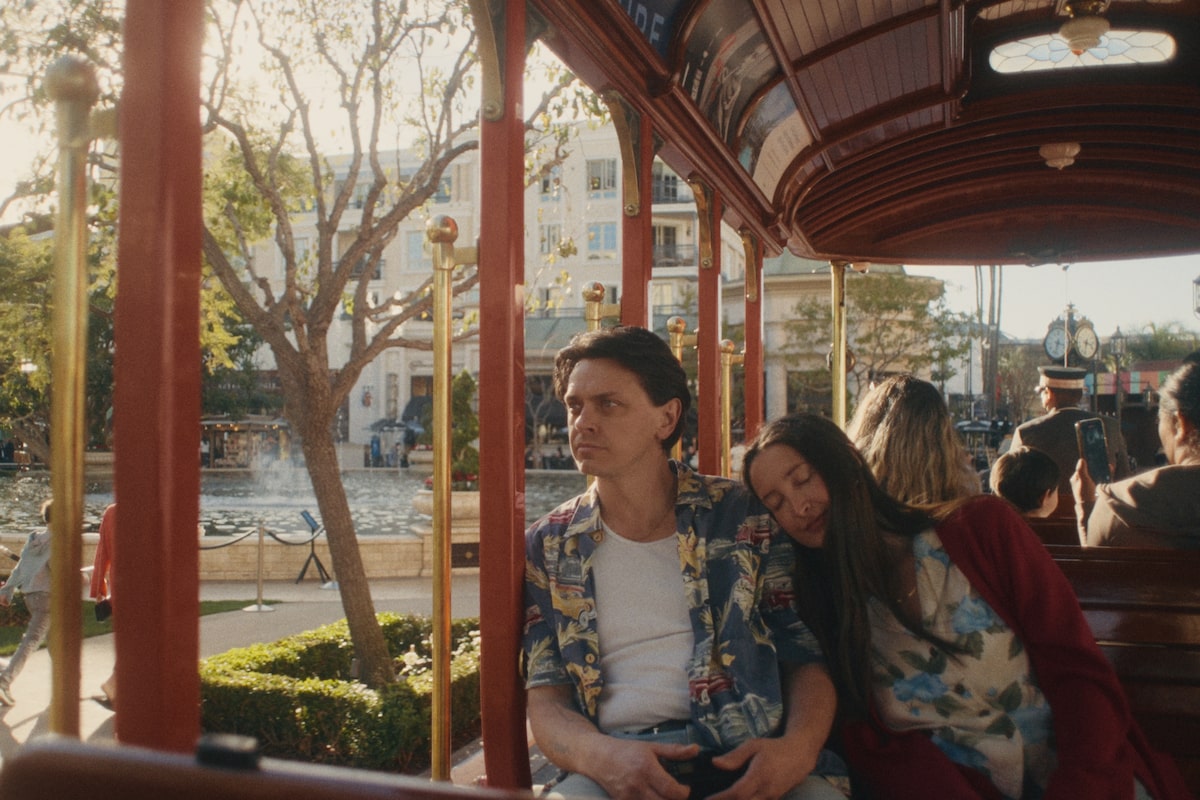 In Middle Life, a Canadian rock-star couple trade the concert hall for a big-screen romcom