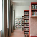Library in Červený Kostelec / Papundekl Architects - Interior Photography, Closet, Shelving