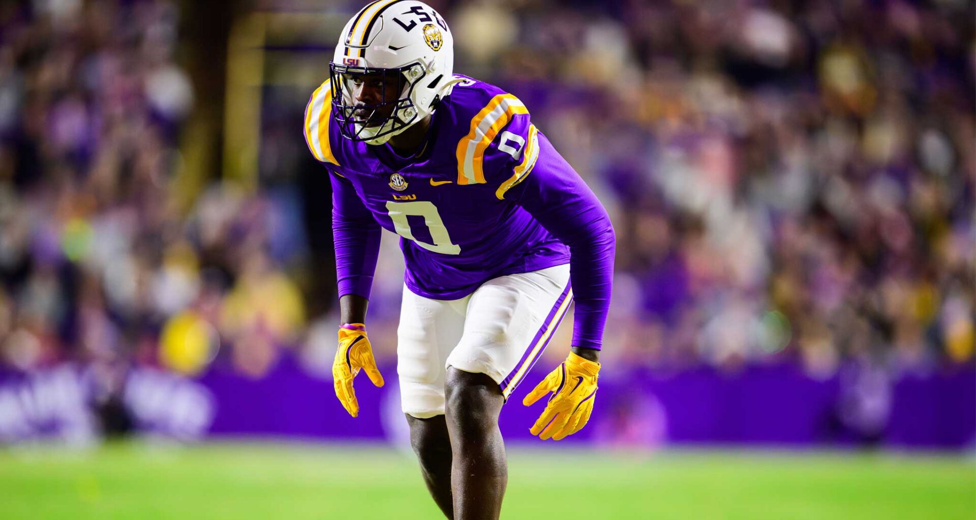 Argos sign three, including National defensive lineman Paris Shand