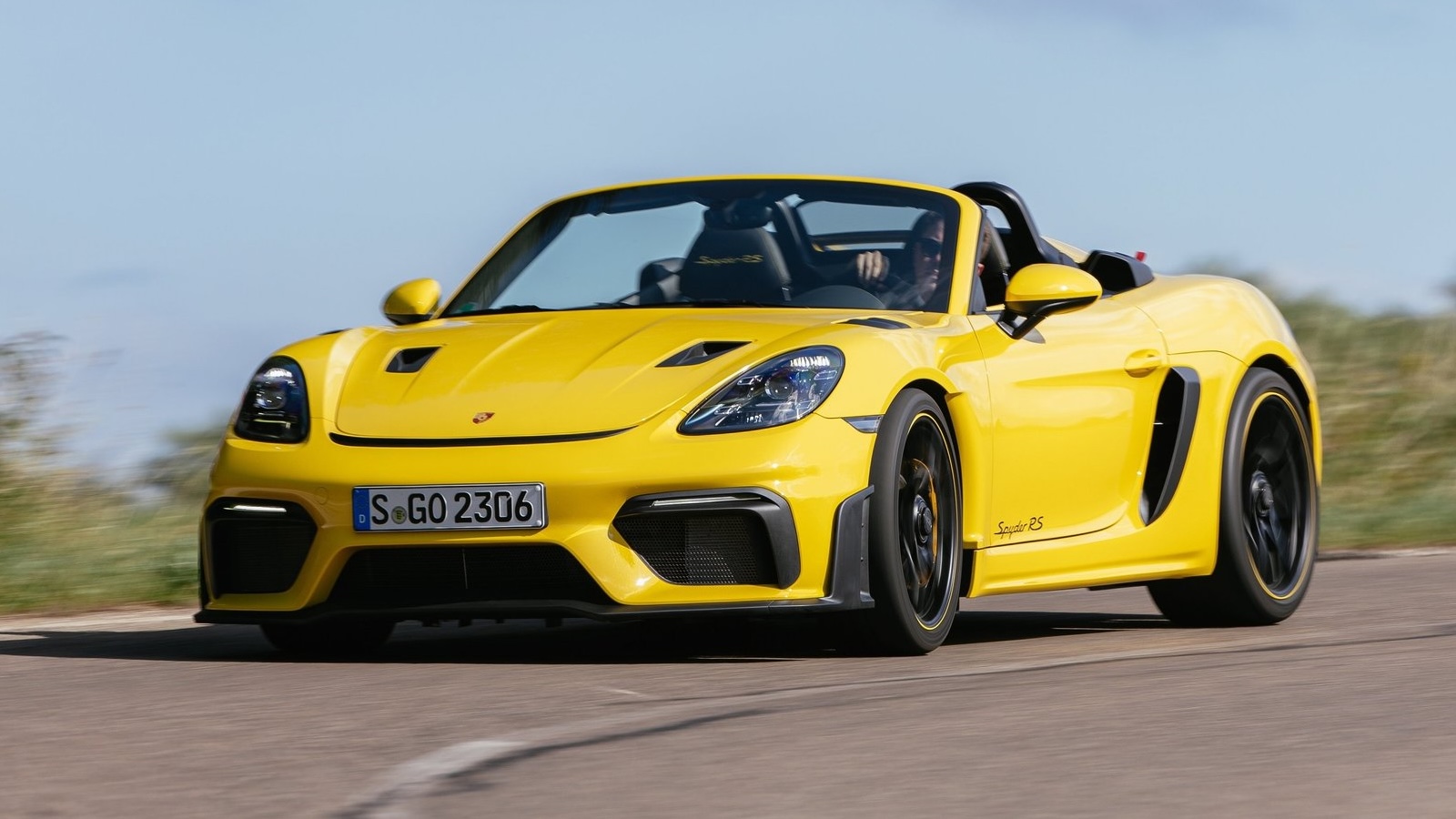 Porsche 718 Spyder Rs Racing Yellow