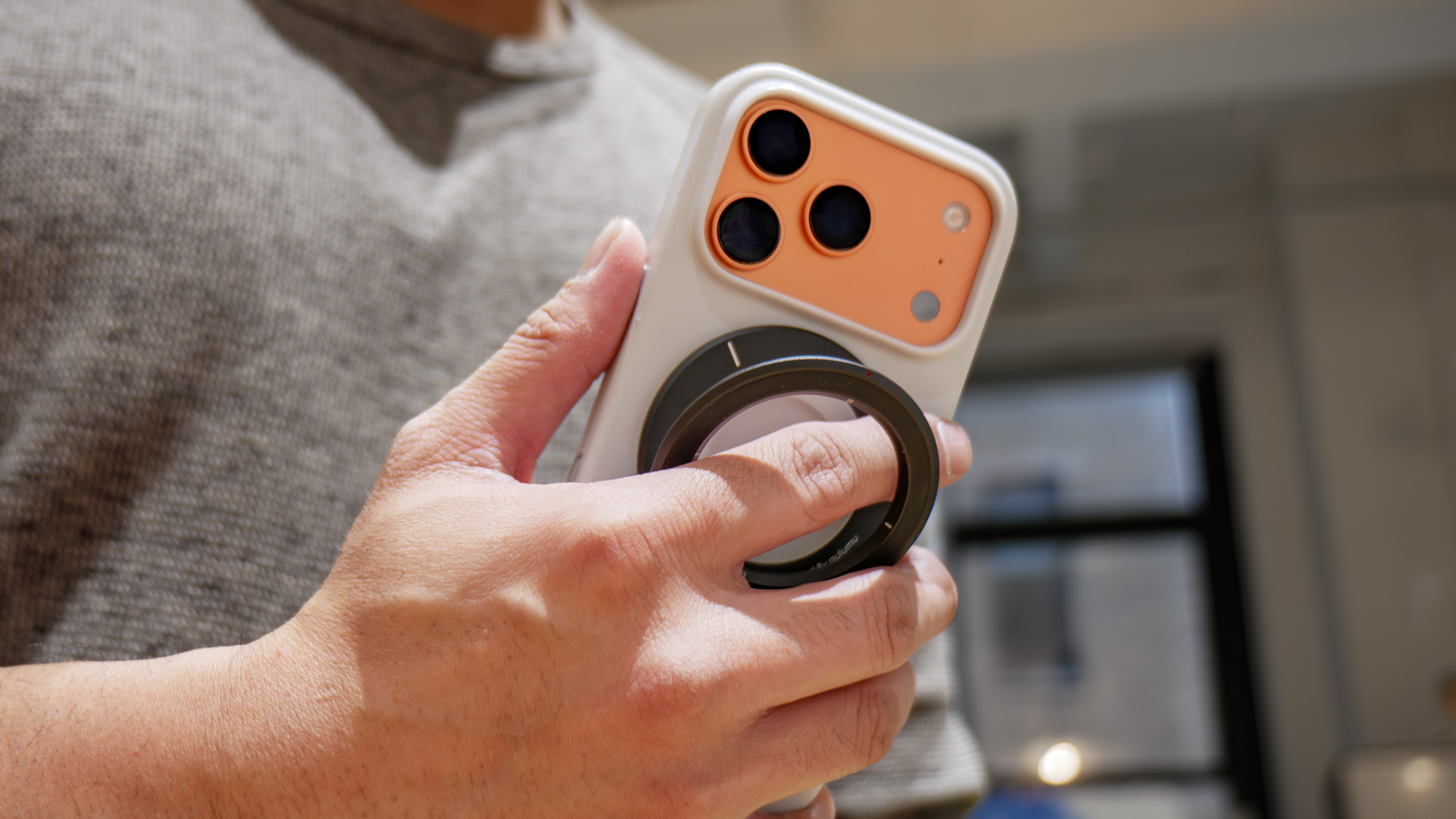 Aulumu G09 Infinite 360° MagSafe Stand.