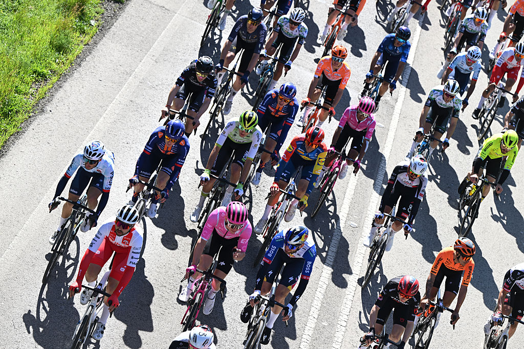 TAVIRA, PORTUGAL - FEBRUARY 18: A general view of the peloton competing during the 52nd Volta ao Algarve em Bicicleta 2026 - Stage 1 a 183.5km stage from Vila Real de Santo Antonio to Tavira on February 18, 2026 in Tavira, Portugal. (Photo by Dario Belingheri/Getty Images)