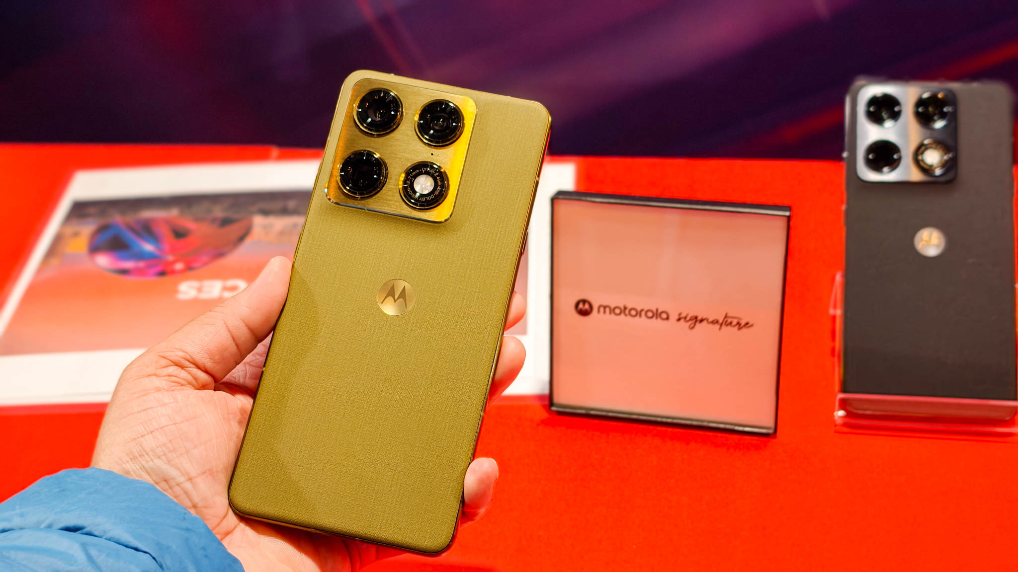 Motorola Signature hands-on testing at Android Central