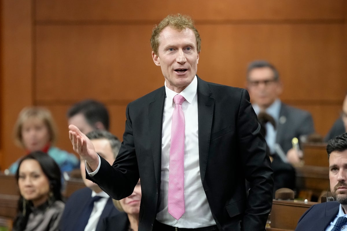 Heritage Minister suggests Canada will back applying UNESCO cultural protocol to digital space