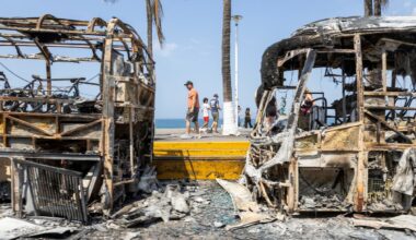 Flights to Mexico set to resume as violence appears to let up