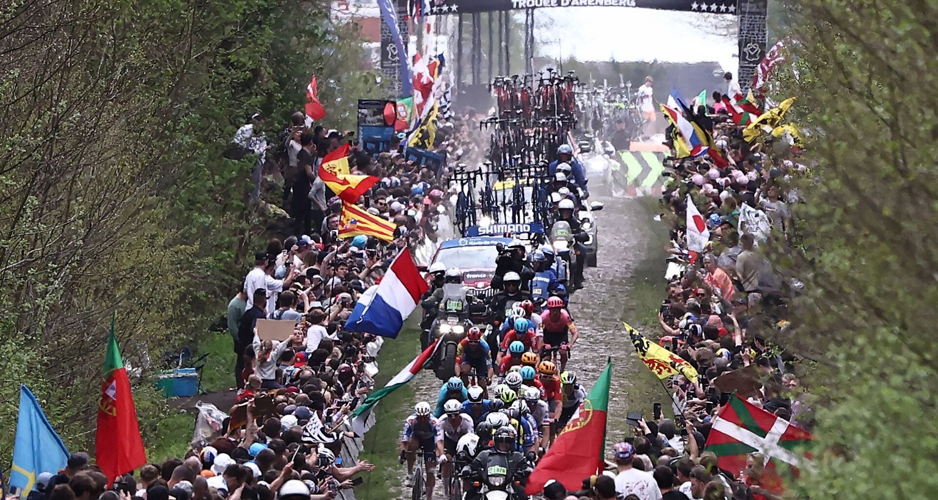 Scenes of Paris Roubaix