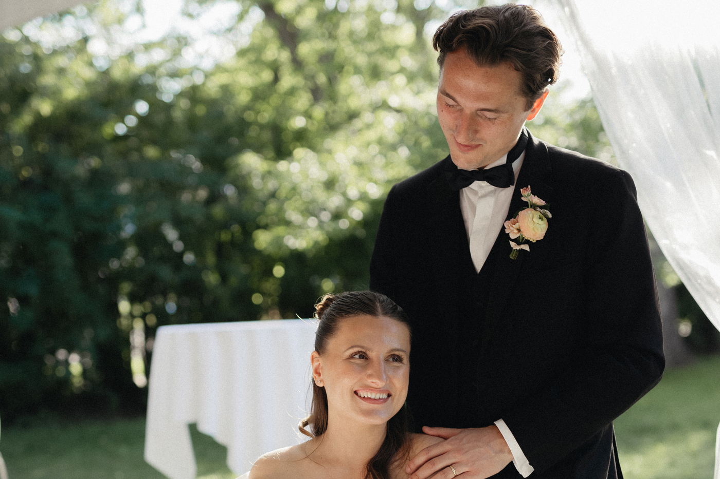 Real Calgary Weddings: Ana Tiruta and Tim Haggstrom's Outdoor Wedding at Rouge