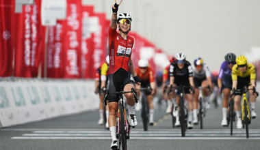 UAE Tour Women: Lorena Wiebes takes back-to-back wins after chaotic stage 2 sprint finish