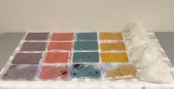 2 Edmontonians facing drug charges after police in Saskatoon seize meth, fentanyl during traffic stop